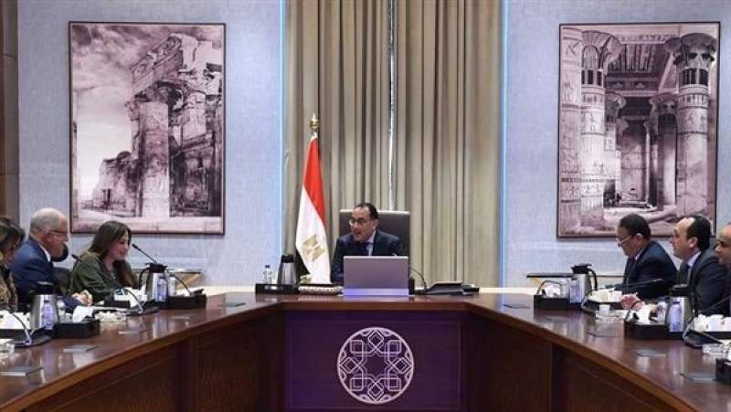 رئيس الوزراء يناقش مع رئيس اتحاد الصناعات عددا من ملفات دعم الصناعة