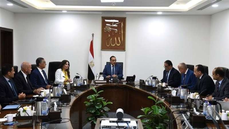 رئيس الوزراء يناقش حزمة حوافز مقترحة لمشروعات المناطق المركزية للأعمال