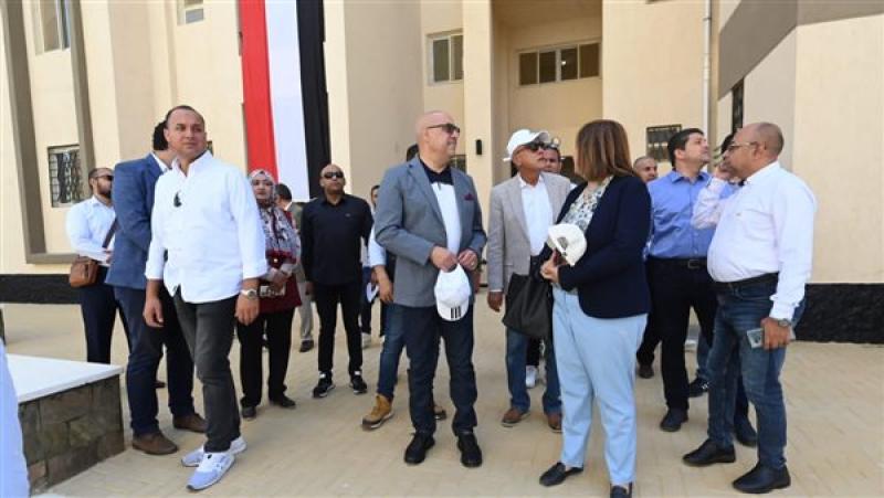 وزير الإسكان يتفقد وحدات «سكن كل المصريين» بمدينة حدائق أكتوبر