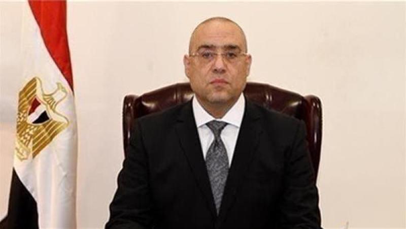 وزير الإسكان يتابع تقدم الأعمال بمستشفى في مدينة العبور سعة 220 سريرًا
