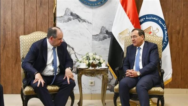 وزير البترول يستعرض خطط «أباتشي» لزيادة حجم أعمالها في مصر