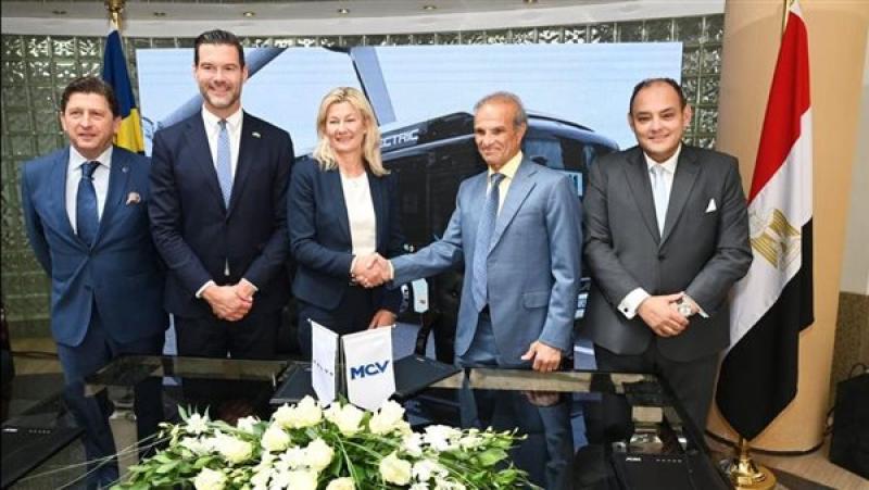 اتفاق مصري سويدي لتصنيع أتوبيسات كهربائية لتصديرها للسوق الأوروبي