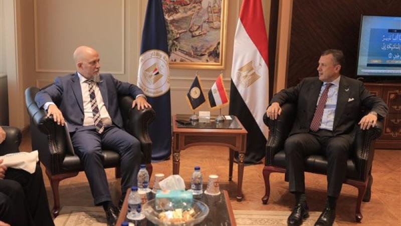 وزير السياحة والآثار يبحث سبل زيادة الحركة الوافدة من الأرجنتين إلى مصر
