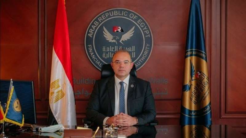 تعديل قواعد قيد وشطب الأوراق المالية بالبورصة المصرية