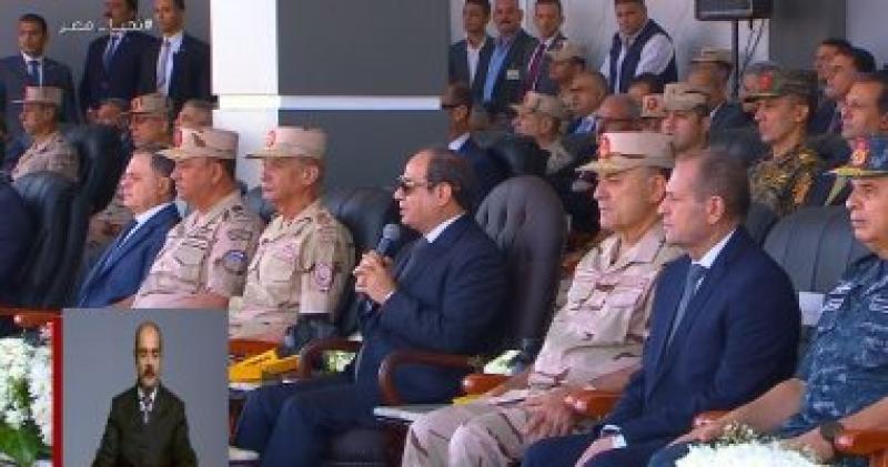 الرئيس السيسي: الجيش المصرى يبنى ويصون ويحمى ولا يعتدى