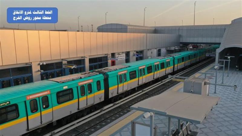 وزير النقل يعلن موعد التشغيل التجريبي بالركاب لـ6 محطات مترو بالخط الثالث