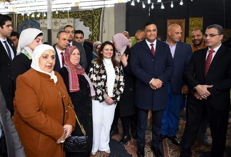 وزيرة الهجرة ومحافظ الدقهلية يفتتحان معرض ايادي مصر الثالث للحرف التراثية