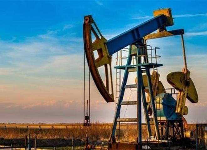 تراجع أسعار النفط بعد اتفاق أمريكي روسي على هدنة طاقة