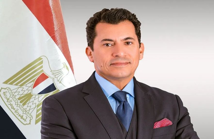 وزير الرياضة يُشيد بتنظيم البطولة الأفريقية للشطرنج ويعد بحضور حفل الختام