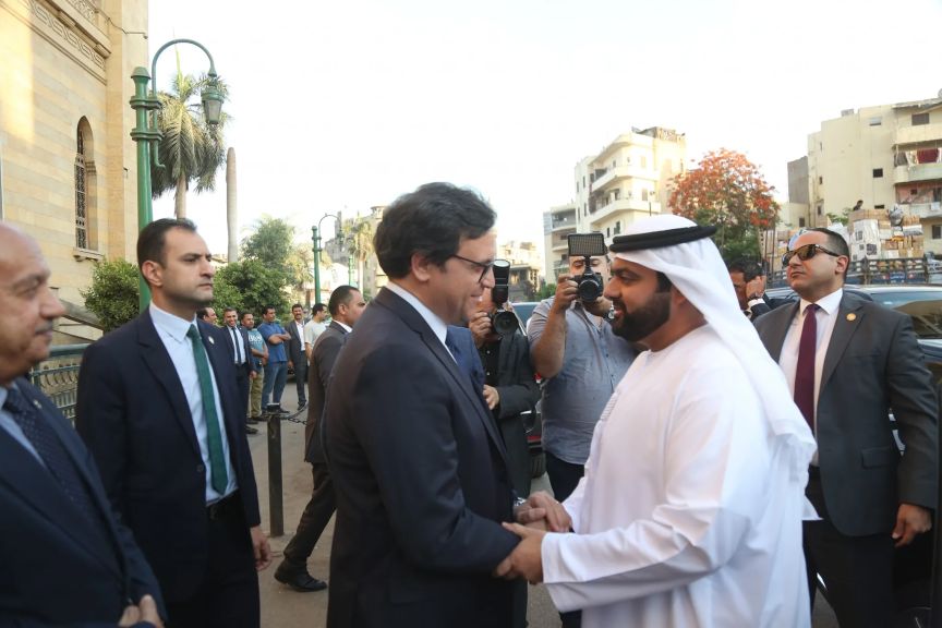 وزير الثقافة يستقبل ولي عهد الفجيرة لبحث آليات التعاون الثقافي وصون التراث ويصطحبه في جولة بدار الكتب بباب الخلق