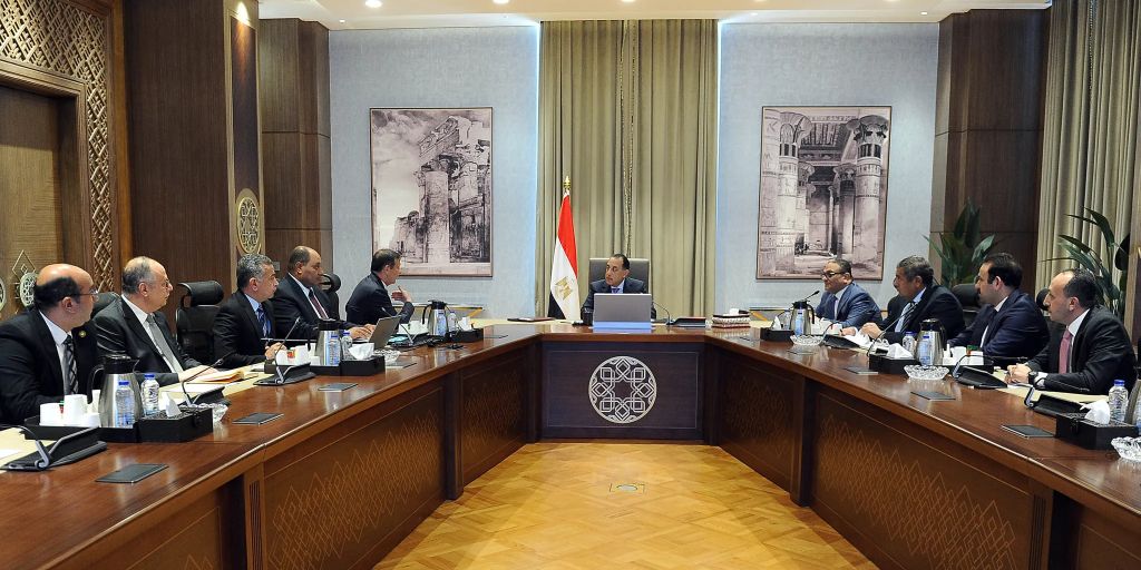 رئيس الوزراء يتابع إجراءات زيادة حجم المعروض من اللحوم الحمراء في الأسواق