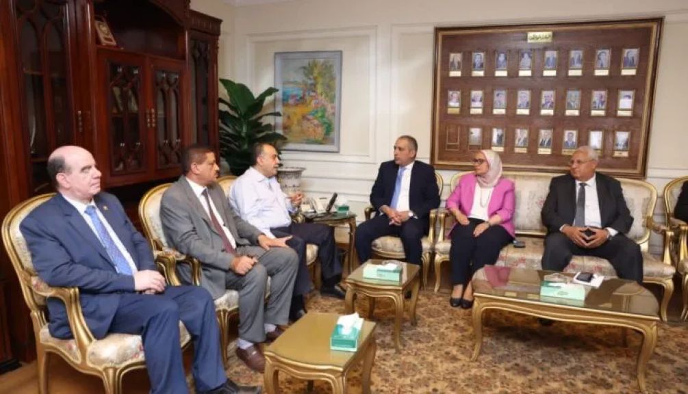 رئيس البنك الزراعي المصري يلتقي محافظ أسيوط لبحث تعزيز التعاون ودعم التنمية الزراعية بالمحافظة