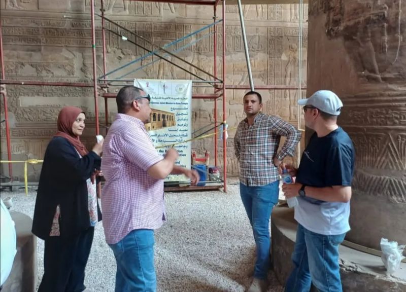 مدير آثار الأقصر يتابع أعمال لجنة استلام مشروع تطوير معبد إسنا