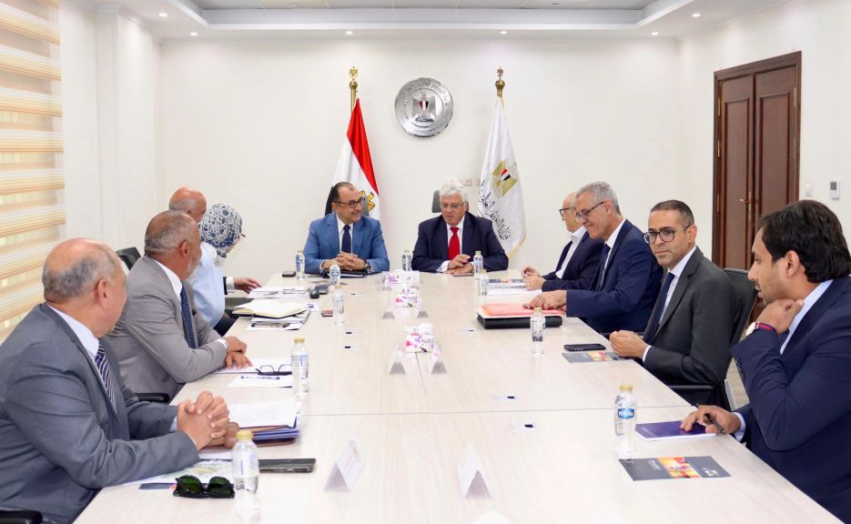 وزيرا قطاع الأعمال العام والتعليم العالي يبحثان تعزيز التعاون المشترك واستثمار الأصول لدعم المنظومة التعليمية
