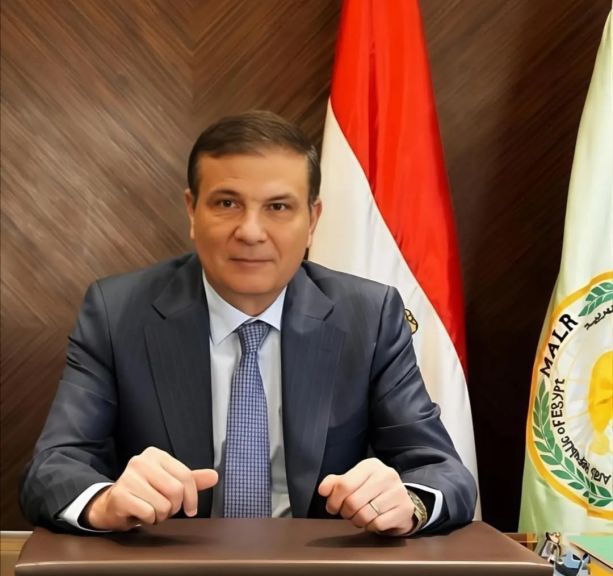 وزير الزراعة لا تهاون مع أي محاولة للإضرار بحقوق ومصالح الفلاح