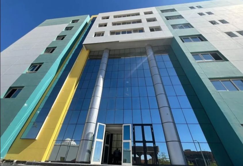 وزير الإسكان: تنفيذ مستشفى جديد سعة ١٧٥ سريرًا ودفع أعمال المرافق بتوسعات مدينة قنا الجديدة