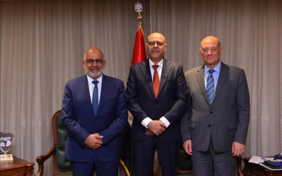 وزير العمل يستقبل وفد مجموعة البنك الدولي لبحث تفعيل التعاون المشترك