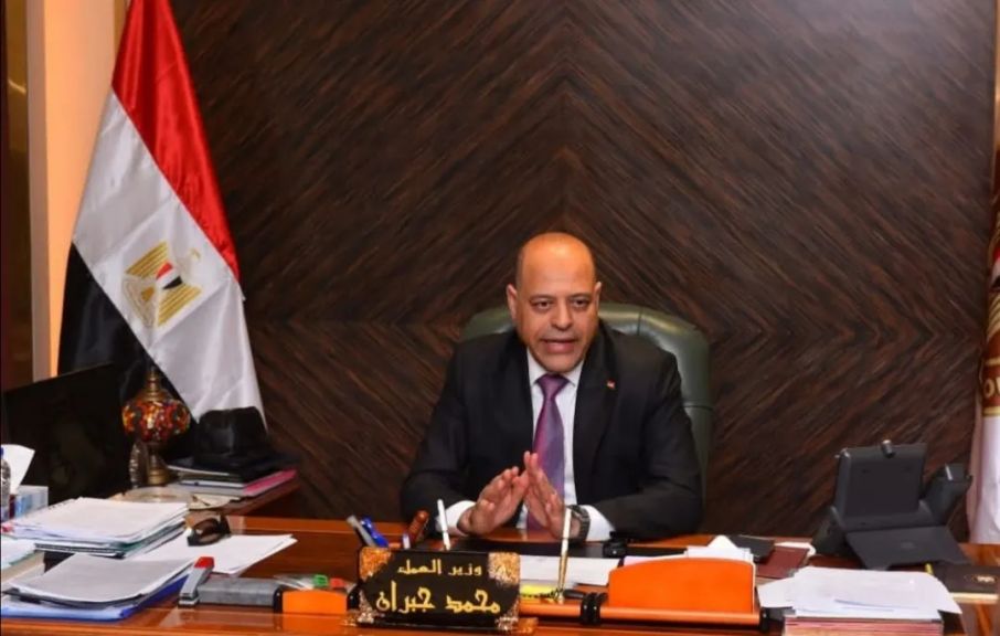 وزير العمل يُصدر قرارًا وزاريًا يوضح ضوابط وآليات اعتماد ”الاستقالات العمالية ”