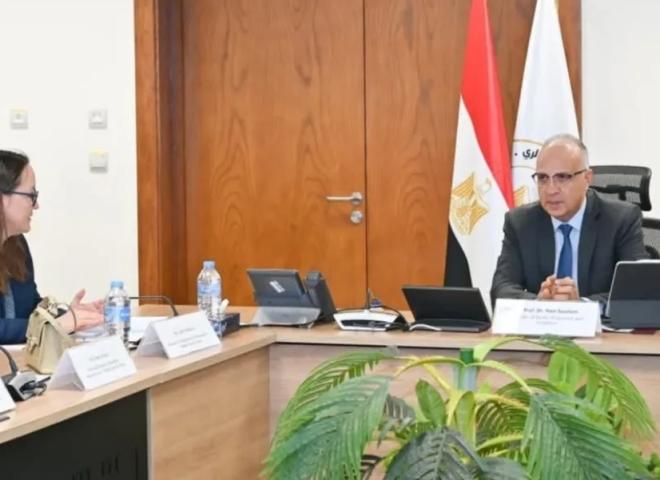 سويلم يلتقي مدير البنية التحتية المستدامة ببنك التنمية والإعمار الأوروبي للتباحث حول سُبل تعزيز التعاون