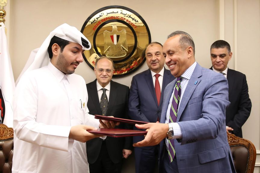 وزير قطاع الأعمال العام ورئيسي هيئتي الدواء والشراء الموحد يشهدون توقيع اتفاقية... وزير قطاع الأعمال العام ورئيسي هيئتي الدواء والشراء الموحد يشهدون توقيع اتفاقية شراكة مصرية قطرية أمريكية لتأسيس منظومة تصنيع طبي متكاملة تخدم الأسواق  العالمية