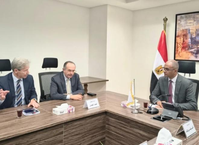 نائب وزير الإسكان يلتقي تحالف شركة المقاولون العرب مع إحدى الشركات العالمية المتخصصة في مجال تحلية مياه البحر