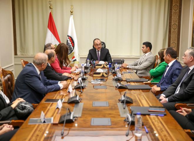 وزير قطاع الأعمال العام يشهد توقيع عقد تمويل إنشاء أول مصنع لإنتاج أقراص وحبيبات الكلور في مصر وأفريقيا  بين شركة ”بيوراديف” وبنكي ”CIB” والأهلي المصري