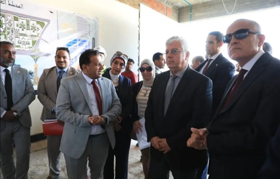 وزير التعليم العالي ومحافظ الأقصر ورئيس الجامعة يتفقدون المشروعات الجاري تنفيذها بجامعة الأقصر بتكلفة 2.3 مليار جنيه