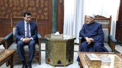 شيخ الأزهر يشدِّد على ضرورة تحصين الشَّباب العربي من مخاطر الغزو الثقافي الذي يستهدف عزلهم عن واقع أمتهم