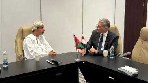 وزير البترول يبحث مع نظيره العمانى زيادة حجم أعمال الشركات المصرية