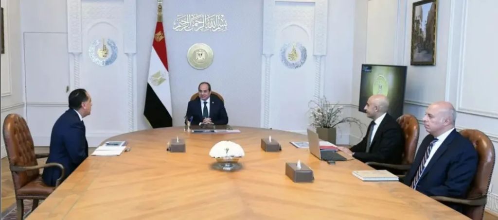 الرئيس السيسي يجتمع مع وزير التربية والتعليم والتعليم الفني