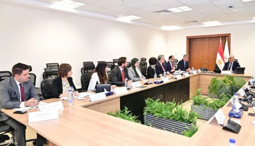 وزير الري يبحث مع بنك الاستثمار الأوروبي دعم مشروعات منظومة الري