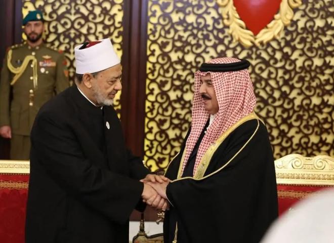 شيخ الأزهر رئيس مجلس حكماء المسلمين يهنِّئ جلالة الملك حمد بن عيسى آل خليفة بمناسبة اليوم الوطني الـ54 لمملكة البحرين