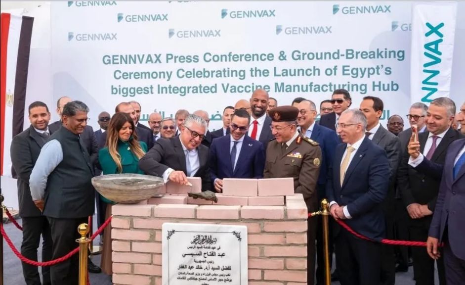 باستثمارات 150 مليون دولار.. رئيس اقتصادية قناة السويس يشهد وضع حجر الأساس لمصنع ”جينفاكس” للقاحات والأدوية