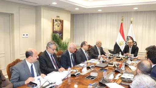 وزير قطاع الأعمال العام يستقبل وفدا رفيع المستوى من مجموعة البنك الدولي لبحث تعزيز التعاون المشترك