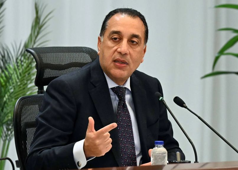 رئيس الوزراء يجيب عن سؤال مهم للغاية هو أين وُضعت أموال الدَين ولأي غرض تم استخدامها؟