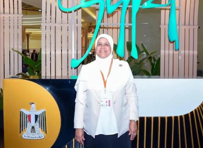 نفيسة هاشم مسيرة عطاء لأول سيدة بوزارة الإسكان على رأس قطاع الإسكان والمرافق