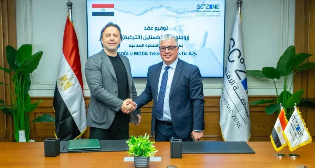 رئيس اقتصادية قناة السويس يوقع عقد شركة “أوروجلو مودا تكستايل” التركية لإقامة مصنع للملابس الجاهزة بالقنطرة غرب الصناعية