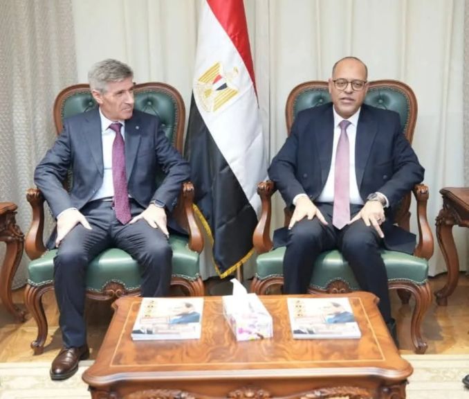 وزير العمل يستقبل وفد نقابة العاملين بالبترول بتركيا لتعزيز التعاون والتواصل النقابي