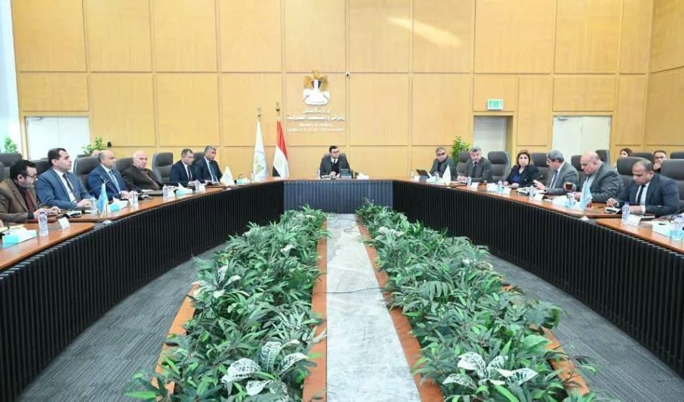 وزيرالإسكان يتابع الموقف التنفيذي لمشروعات المبادرة الرئاسية ”حياة كريمة” لتطوير قرى الريف المصري  .