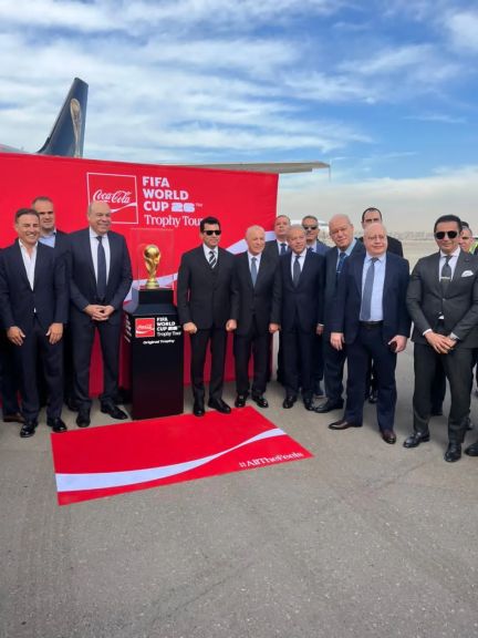 جمارك مطار القاهرة تنهي إجراءات دخول وخروج كأس العالم