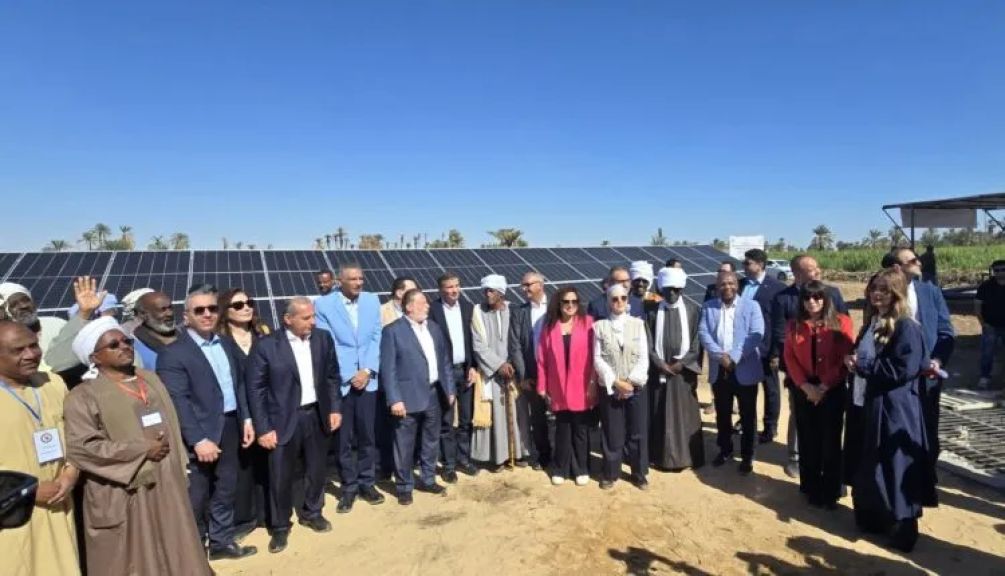 محافظ البنك المركزي ووزير الزراعة يفتتحان نموذج زراعة قصب السكر بالشتل والطاقة الشمسية في أسوان