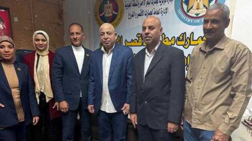 جمارك مطار الاقصر الدولى تضبط محاولة تهريب عدد من زجاجات المشروبات الكحولية