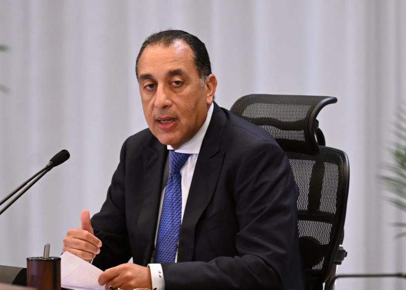 رئيس الوزراء يهنئ الرئيس السيسى بذكرى ثورة 25 يناير