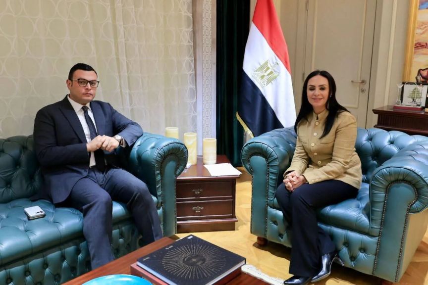 وزيرا التضامن الاجتماعي والإسكان والمرافق والمجتمعات العمرانية يناقشان سبل تيسير إجراءات التراخيص للحضانات على مستوى الجمهورية