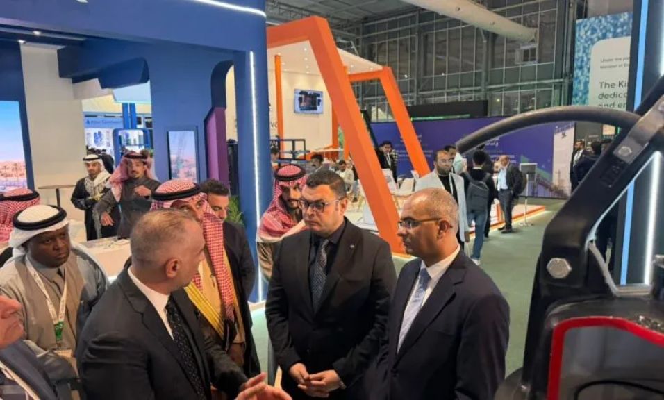 وزير الإسكان يتفقد أجنحة معرض «إيفات السعودية 2026» بالرياض لبحث توطين التكنولوجيا وجذب الاستثمارات العالمية