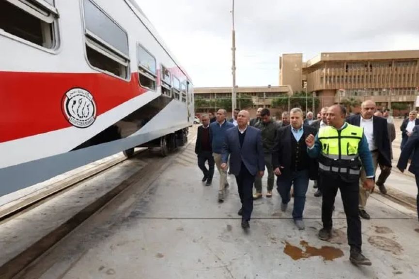 وزير النقل يتفقد ورش كوم أبو راضي ويؤكد على تطوير السكك الحديدية