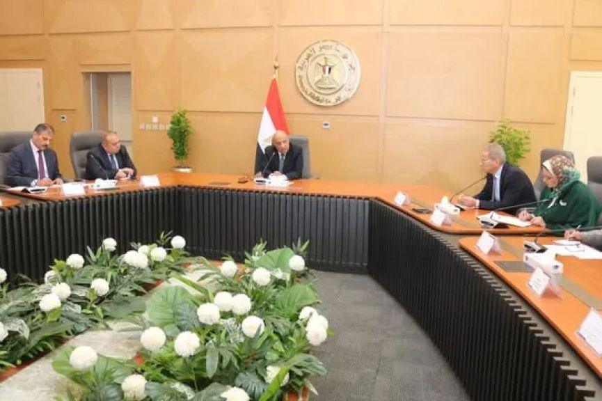 وزير الكهرباء يوجه برفع درجة الاستعداد لتأمين الشبكة الموحدة وضمان استمرارية التغذية الكهربائية