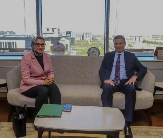 وزير الزراعة يبحث مع محافظ الوادي الجديد سبل تعزيز التنمية الزراعية الشاملة