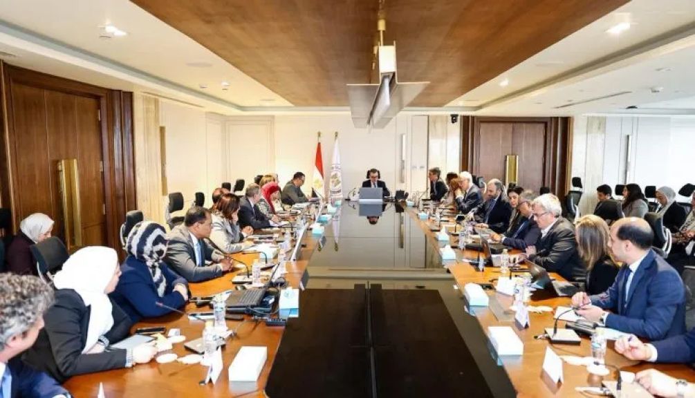 وزير التخطيط والتنمية الاقتصادية يبحث مع البنك الدولي تعزيز الشراكة الاستراتيجية والتباحث حول تقرير المراجعة المالية العامة