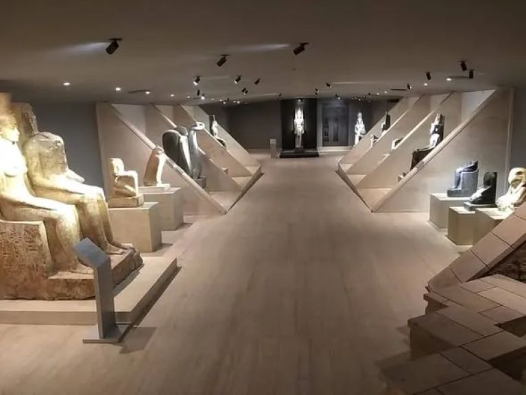 وزير السياحة: الانتهاء من أعمال تطوير قاعة الخبيئة بمتحف الأقصر تمهيدًا لافتتاحها